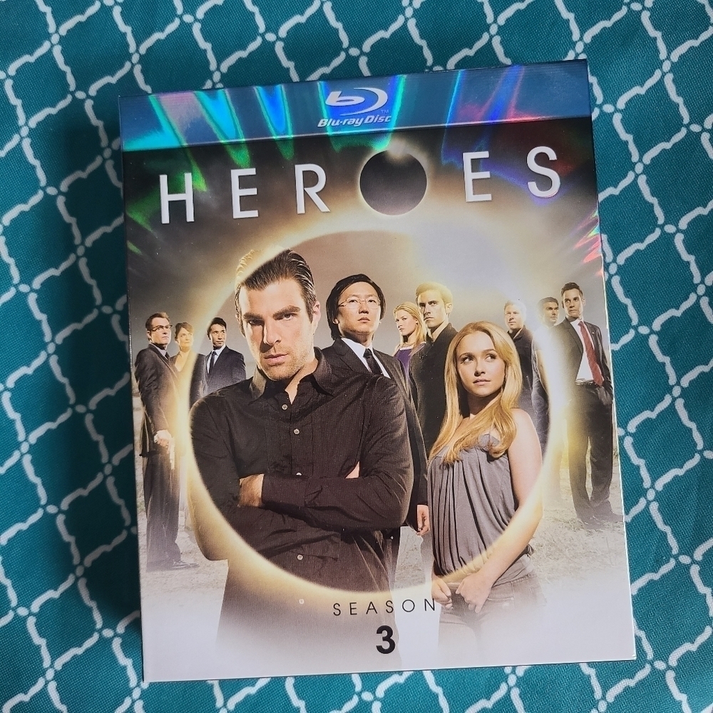 Heroes Season 3 DVD set